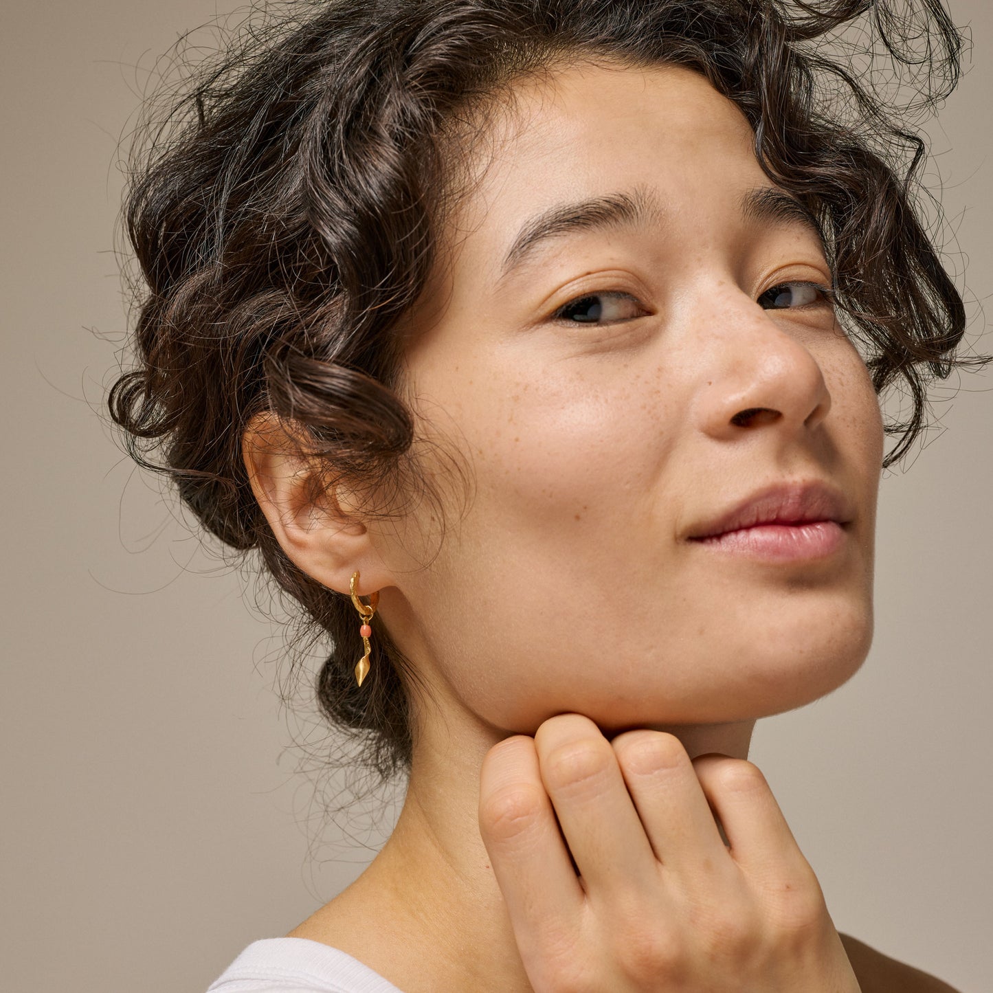 ENAMEL Copenhagen  Hoops, Moa Earrings Light Coral