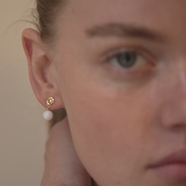 ENAMEL Copenhagen Øredobber, Daystar Globe Earrings Opal